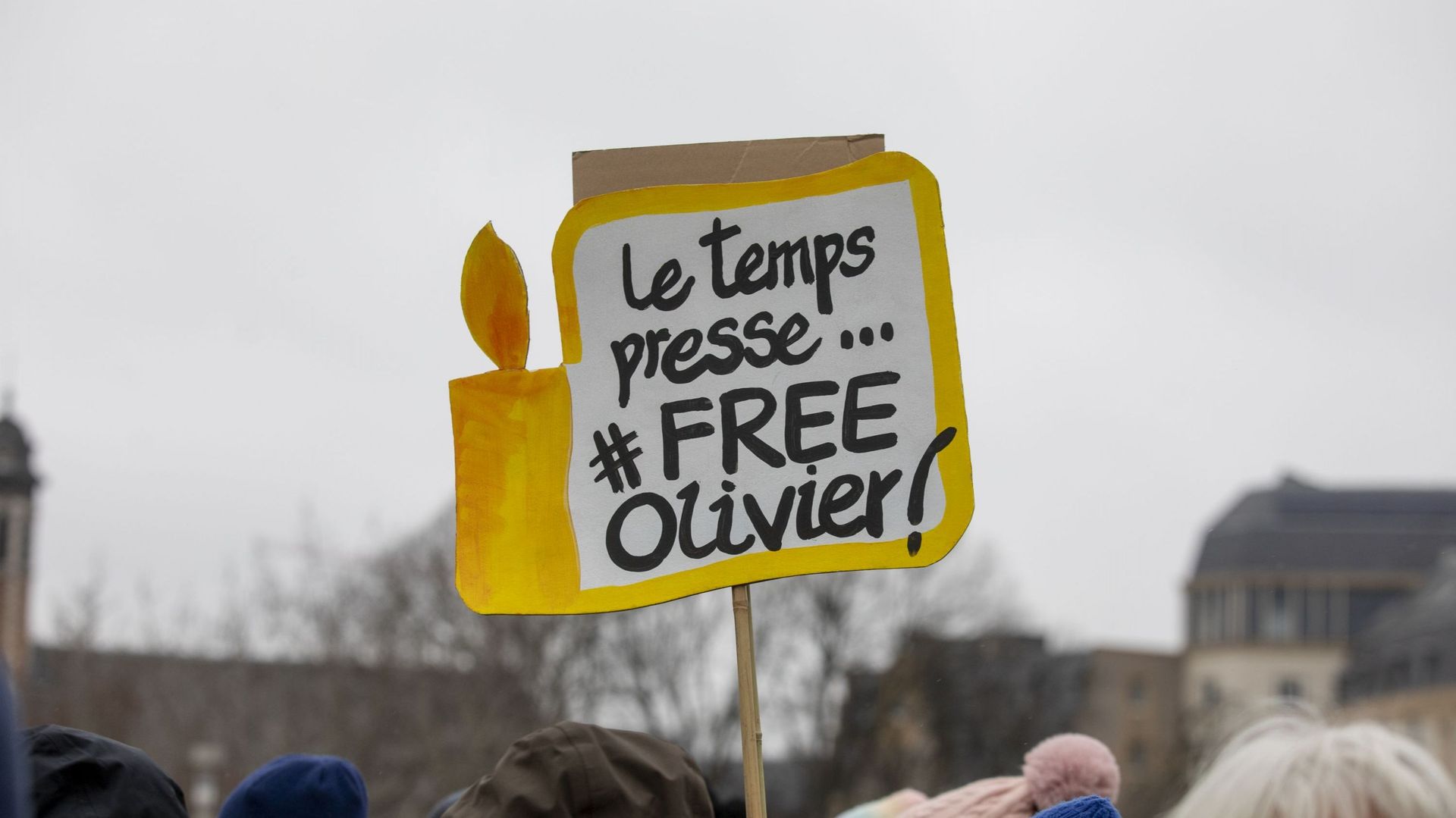 Manifestation en soutien à Olivier Vandecasteele, détenu depuis un an en Iran