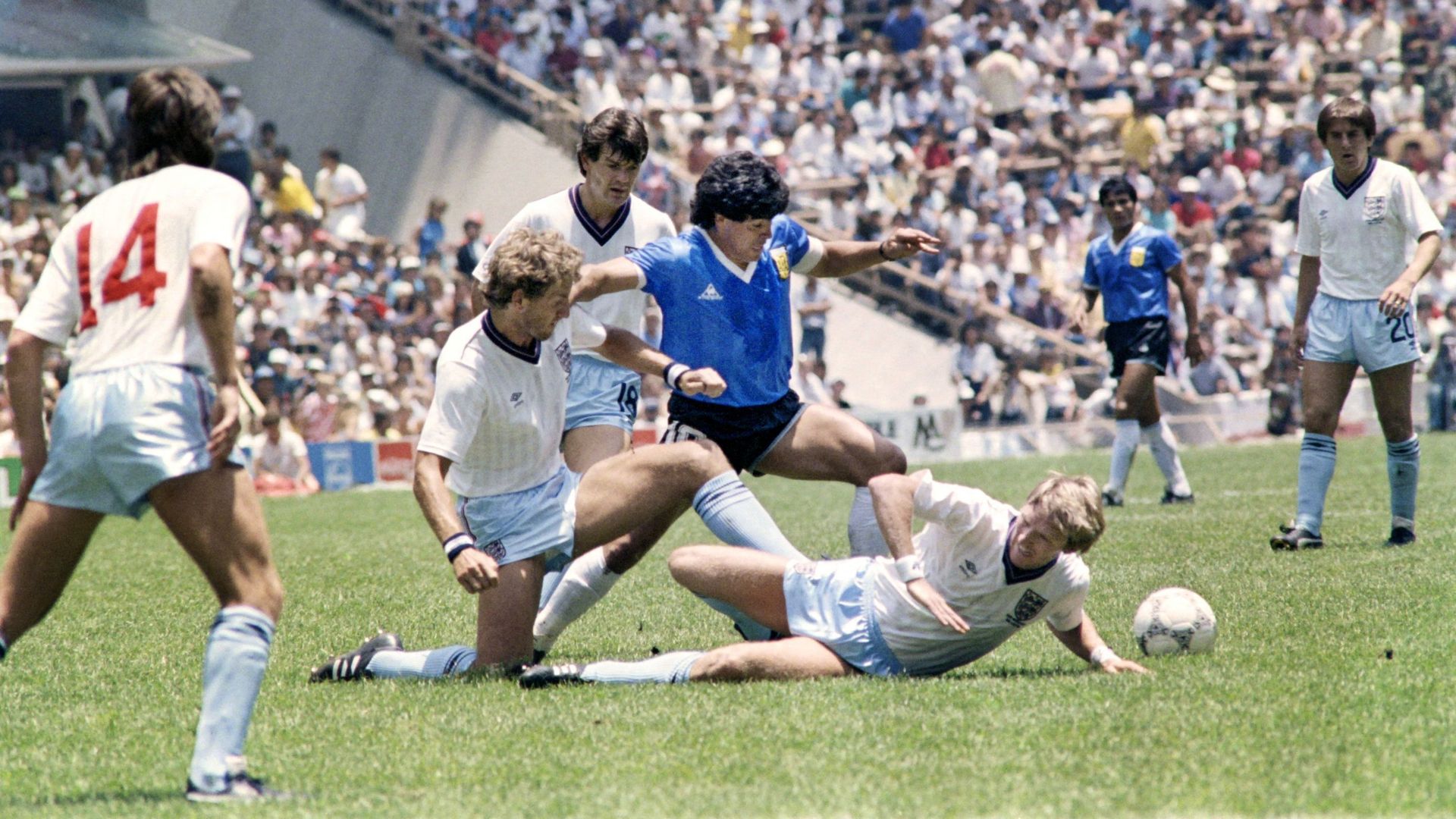 Football : Diego Maradona en 1986 contre l'Angleterre