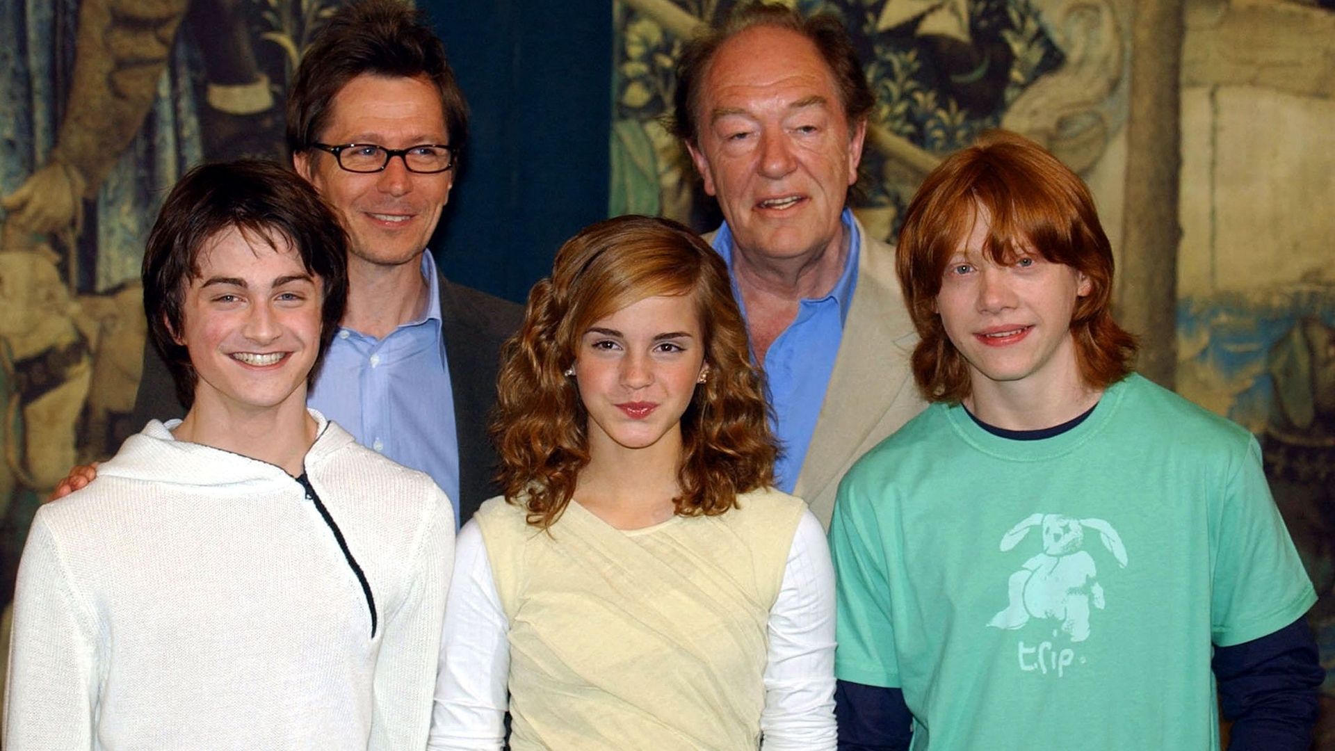 Daniel Radcliffe (Harry Potter) ; Gary Oldman (Sirius Black) ; Emma Watson (Hermione Granger) ; Michael Gambon (Dumbledore) and Rupert Grint (Ron Weasley) posent à Londres en 2004 pour le prochain film "Harry Potter et le prisonnier d’Azkaban
