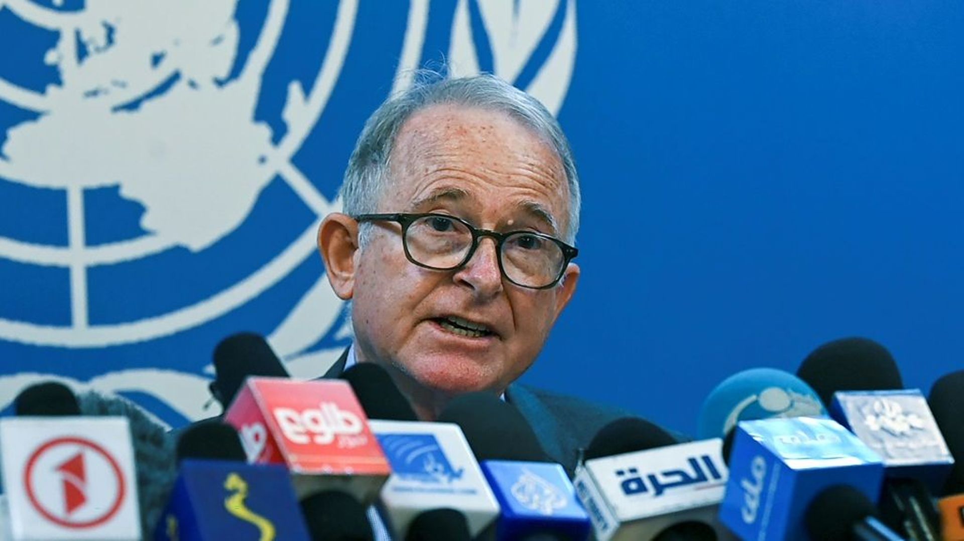 Richard Bennett, le rapporteur spécial de l'ONU pour les droits humains en Afghanistan, lors d'une conférence de presse le 26 mai 2022 à Kaboul