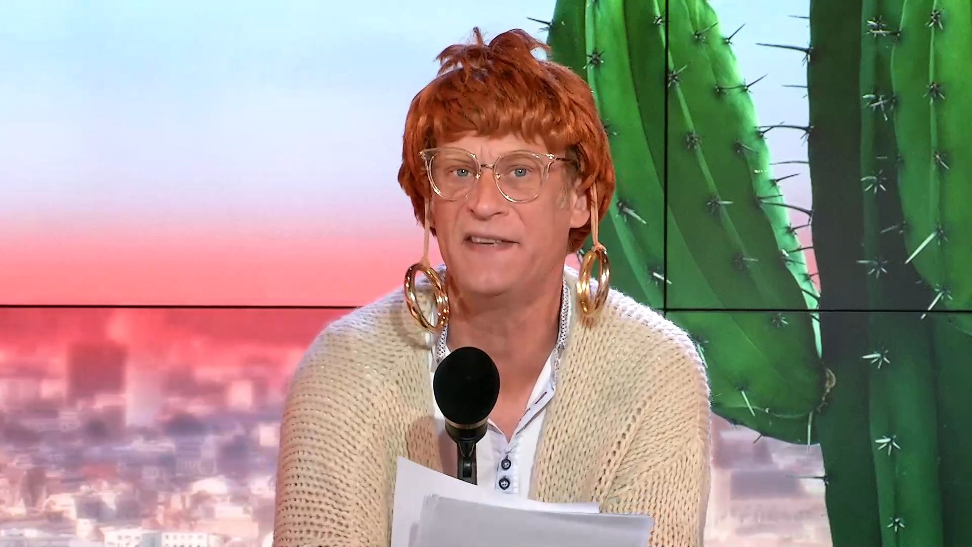 Martin Charlier alias Madame Rigide fait part de son mécontentement avant la rentrée des classes