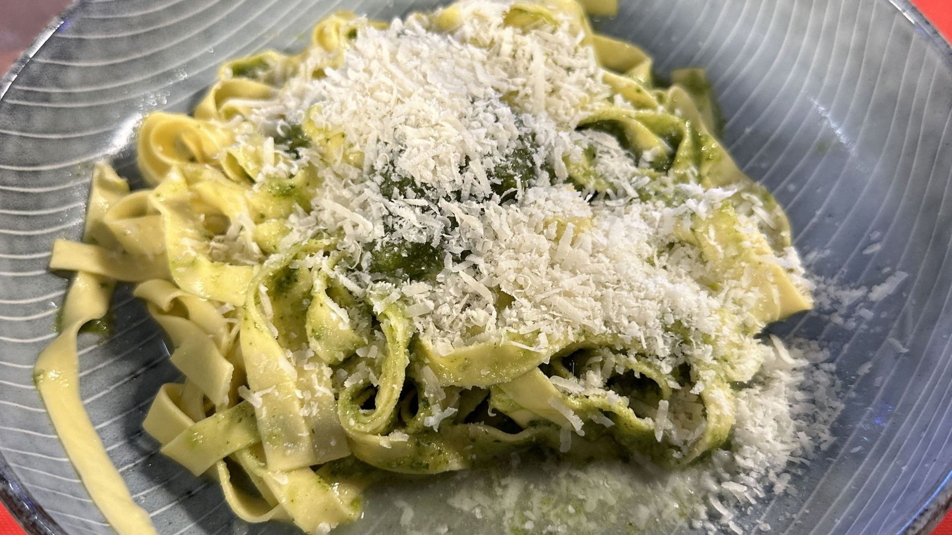 Les recettes de Carlo de Pascale : pesto maison - RTBF Actus