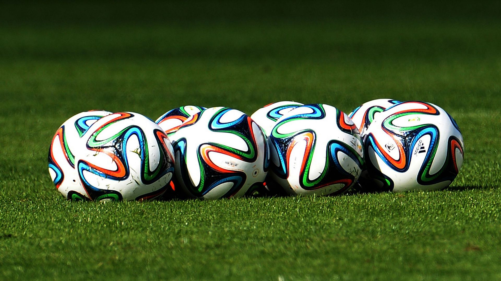Ballon Officiel Coupe Du Monde 2010 - Neuf - Fabriqué Au Pakistan - Jabulani ?