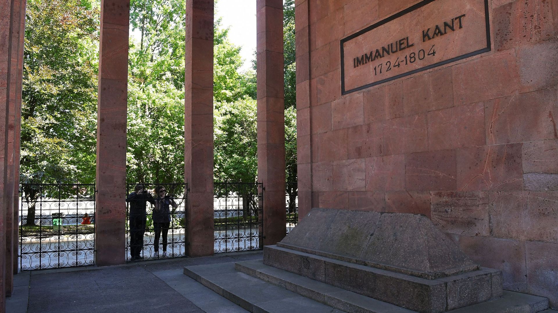 Tombe d’Emmanuel Kant, dans la cathédrale de Kaliningrad