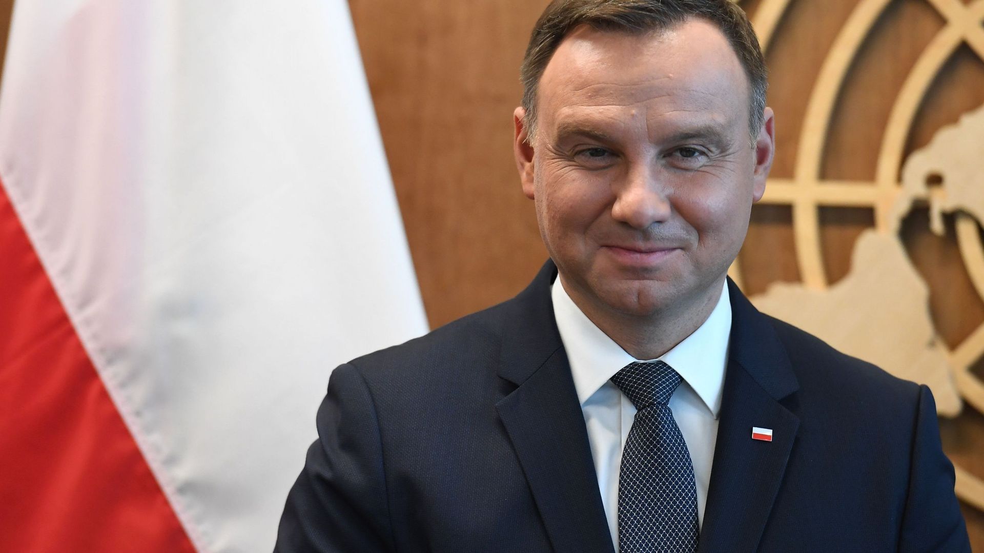 Réforme judiciaire en Pologne: le président renonce finalement à modifier la Constitution