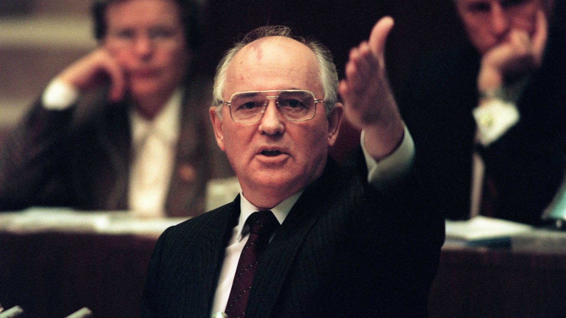 Mikhaïl Gorbatchev s'exprime devant le Soviet Suprême le 27 août 1991