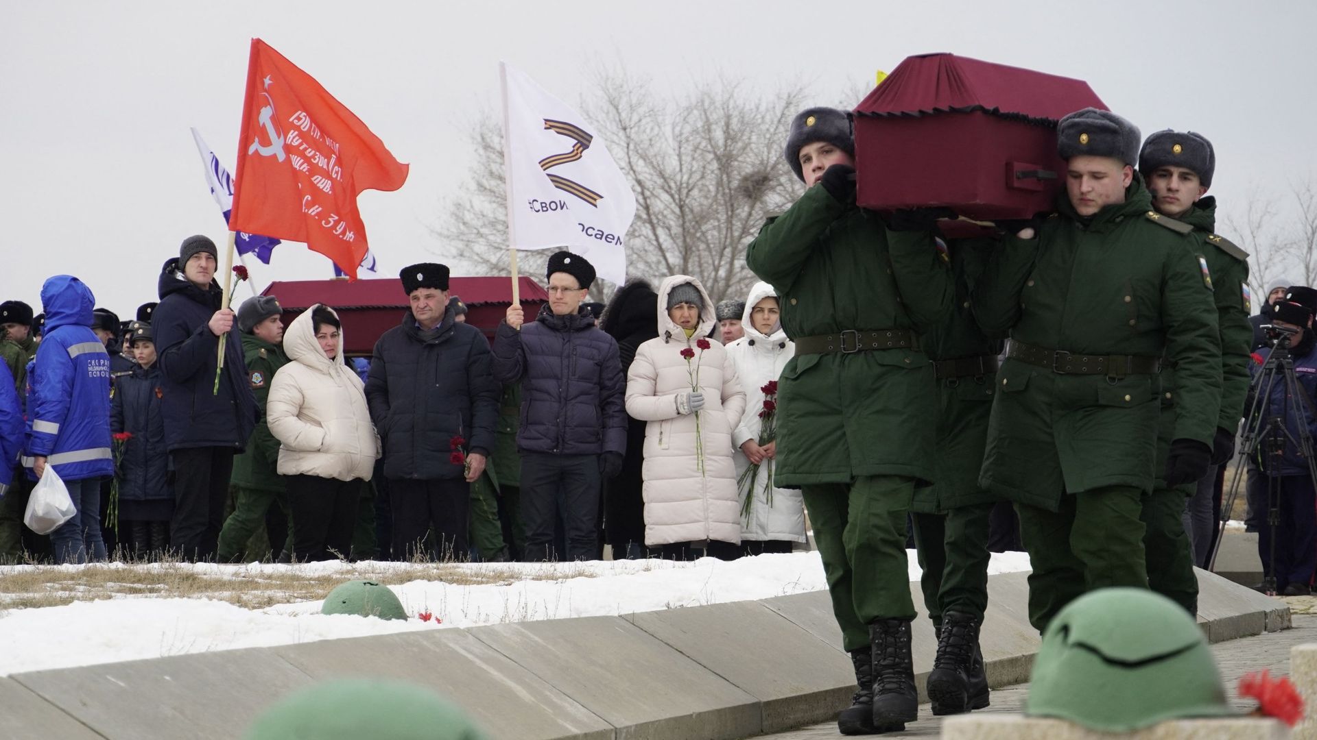 Enterrement d’un corps retrouvé à Rossoshka, près de Volgograd, le 1er février 2023