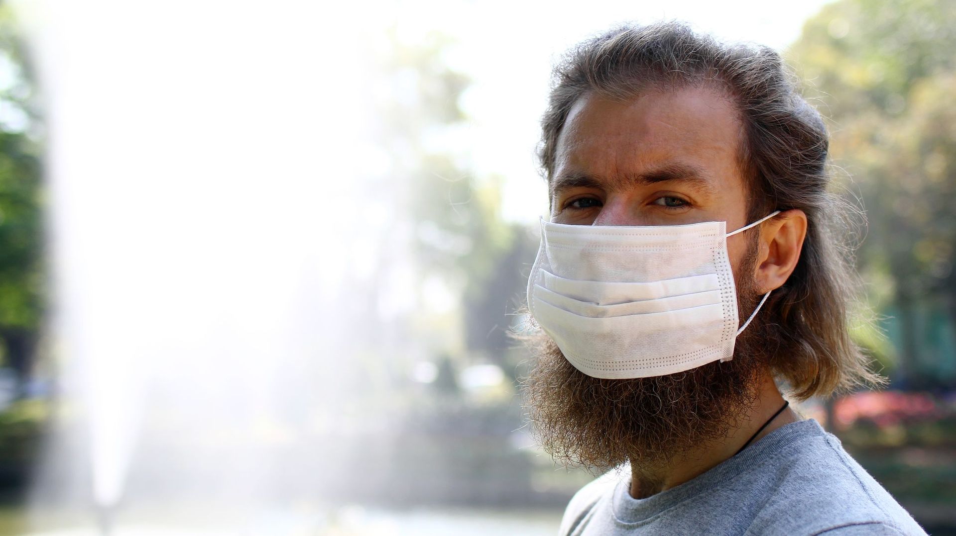 Coronavirus : la barbe, un nid à microbes qui diminue l'efficacité des masques?