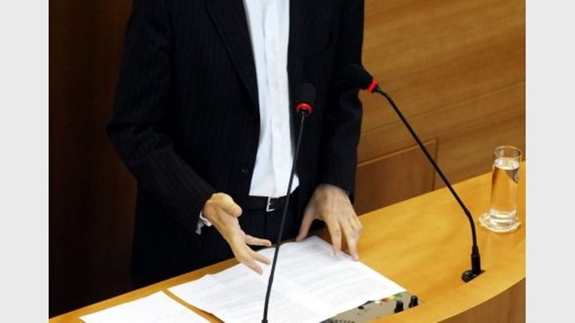 Speed dating politique Yaron Pesztat RTBF Actus