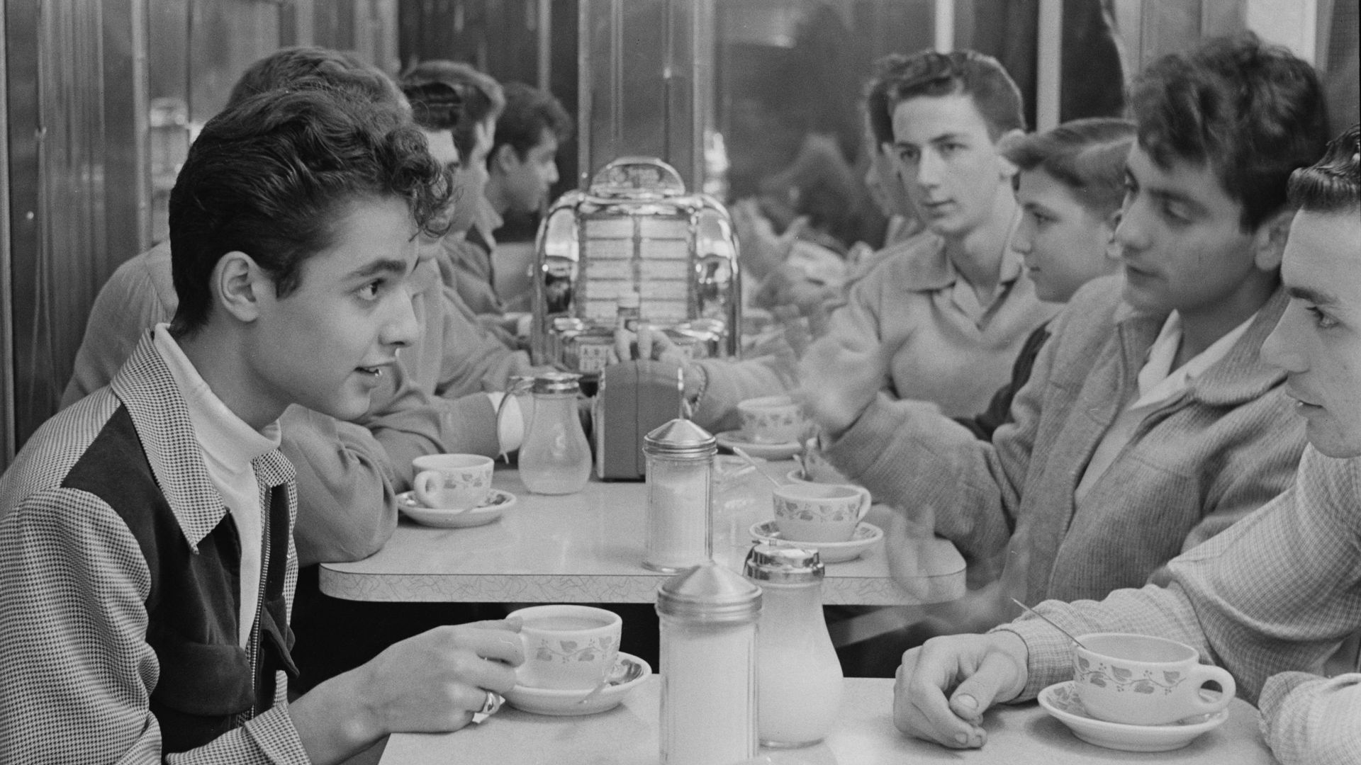 Groupe de jeunes gens en 1955 à New-York