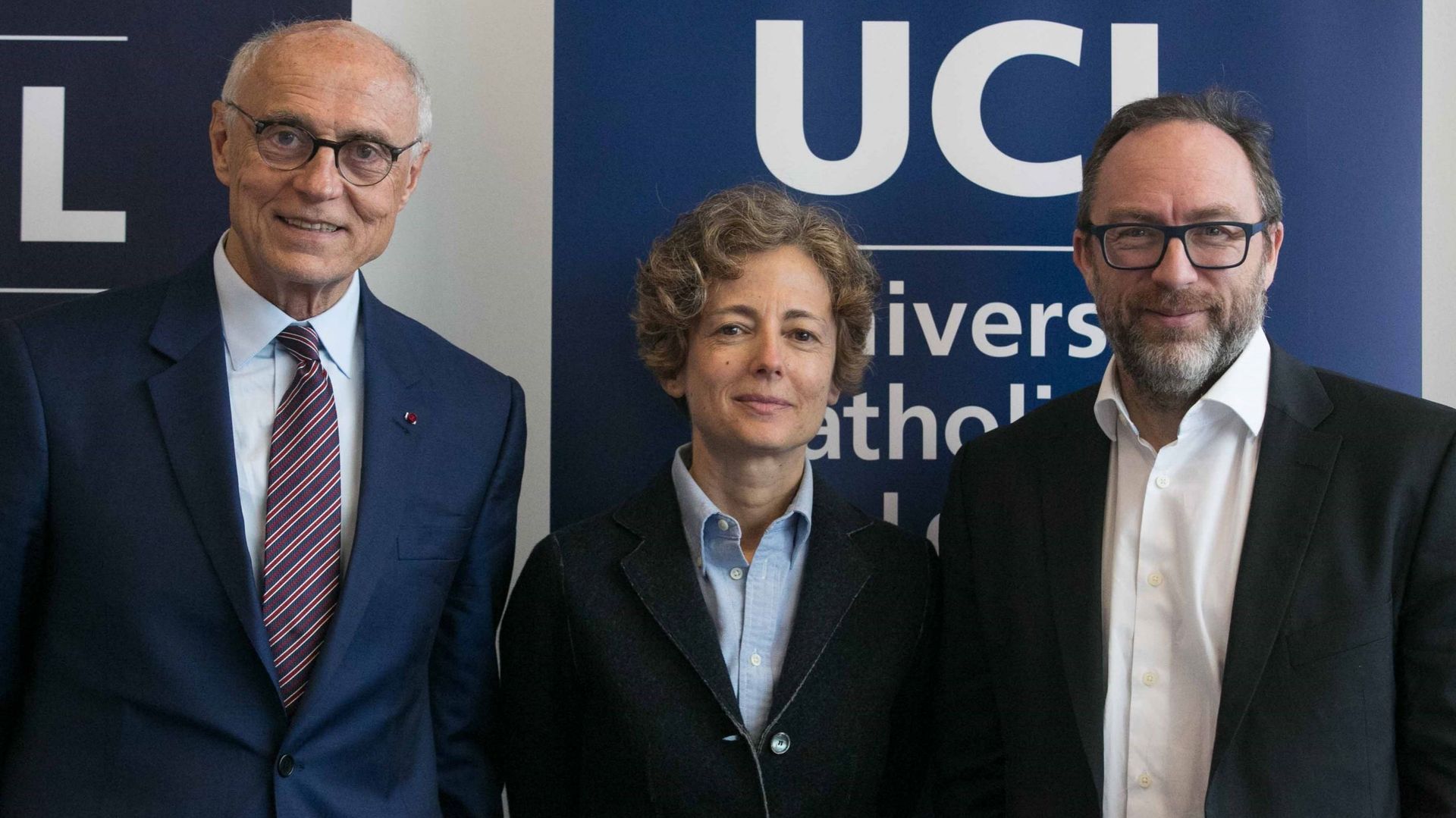 De gauche à droite Eduardo Suplicy, Paola Vigano et Jimmy Wales. Les trois nouveaux docteurs honoris causa de l'UCL. 