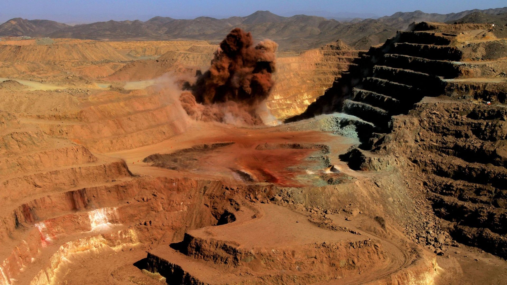 Image d'illustration - La mine d'or de la société Ariab dans le désert soudanais, à 800 km au nord-est de la capitale Khartoum, le 3 octobre 2011.