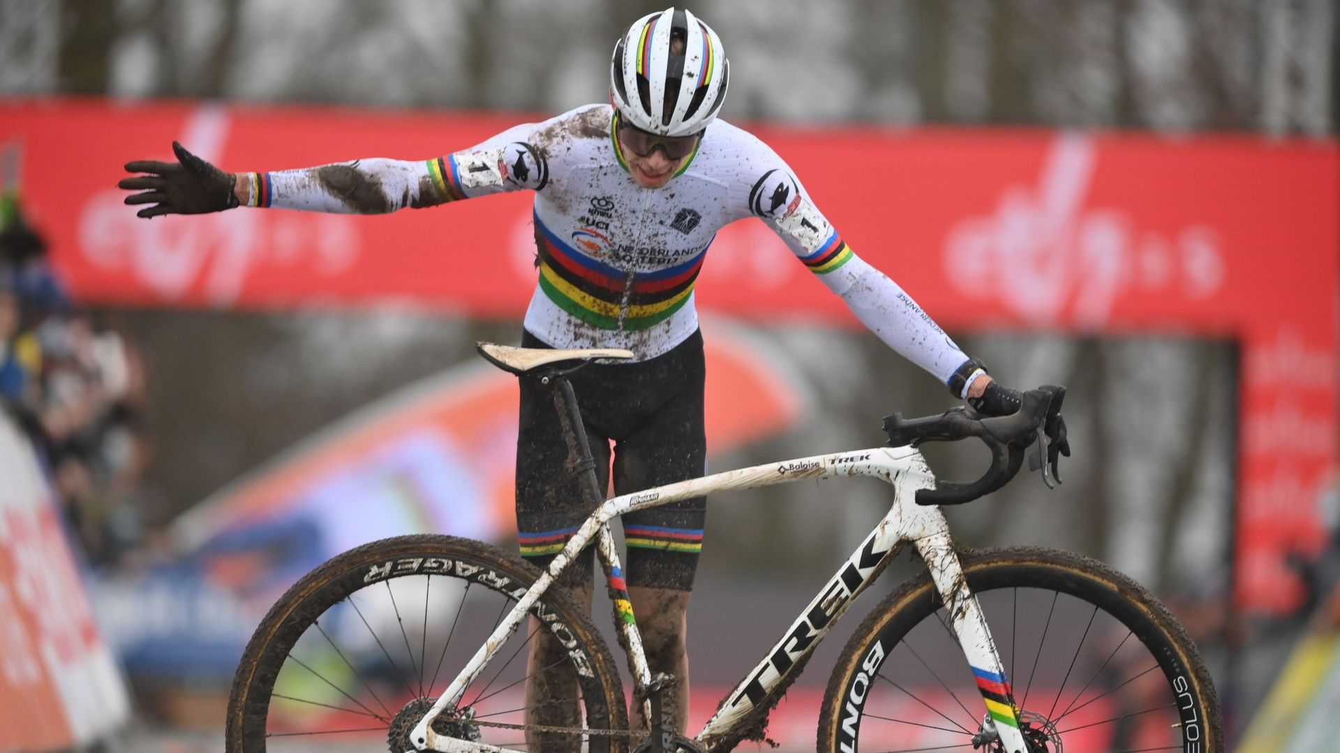 La Néerlandaise Lucinda Brand s’est montrée intraitable et remporte le cyclo-cross de la Citadelle de Namur.