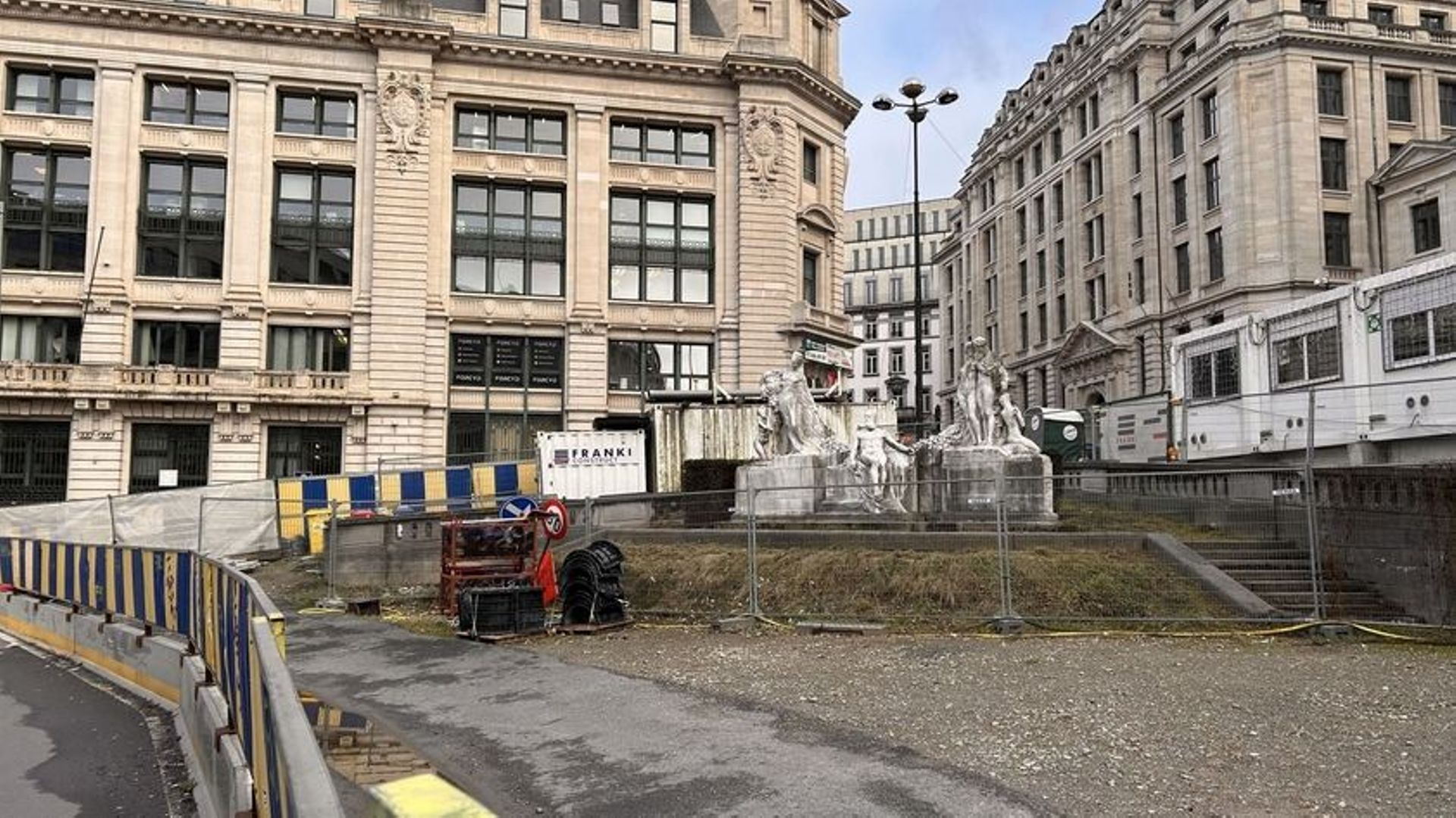 Bruxelles : La sculpture "La Maturité" ne changera pas de localisation