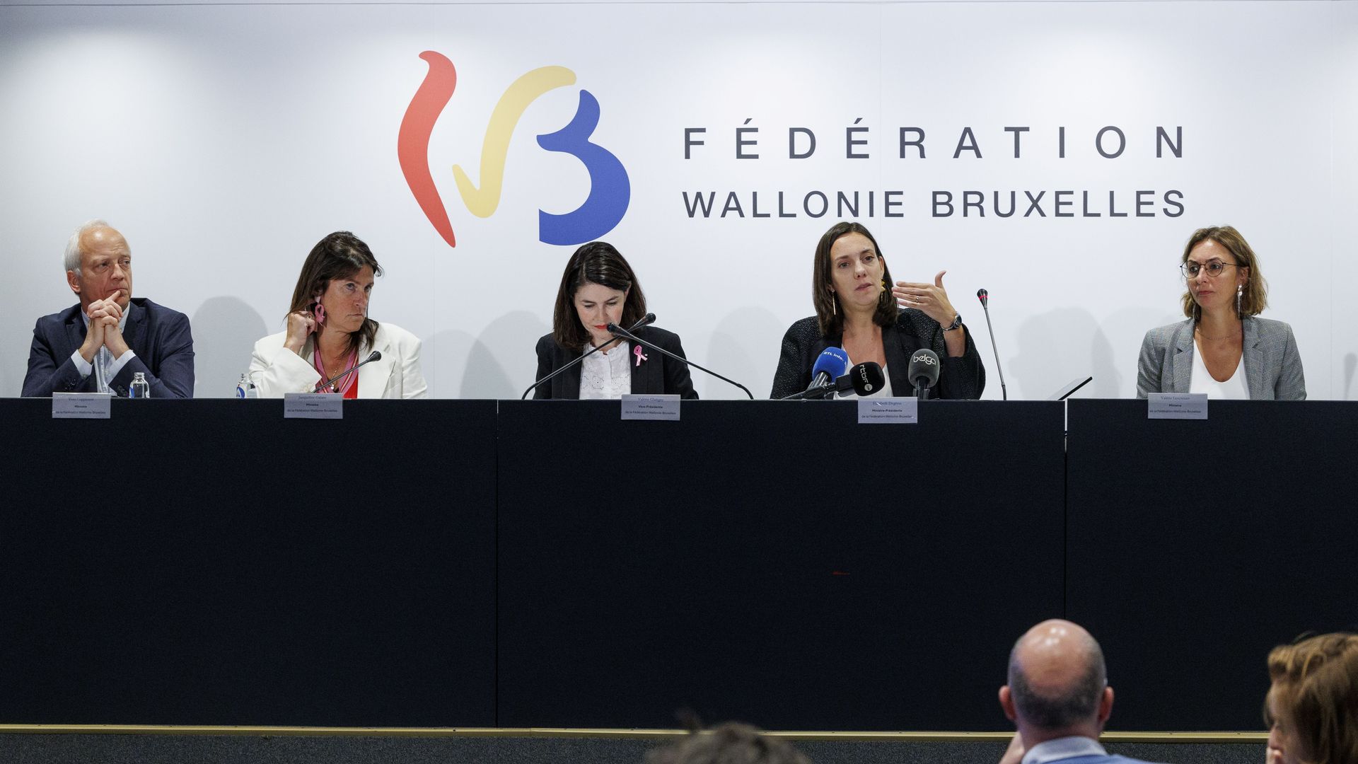 Quels secteurs devront faire des économies ? Revivez la présentation du budget de la Fédération Wallonie-Bruxelles