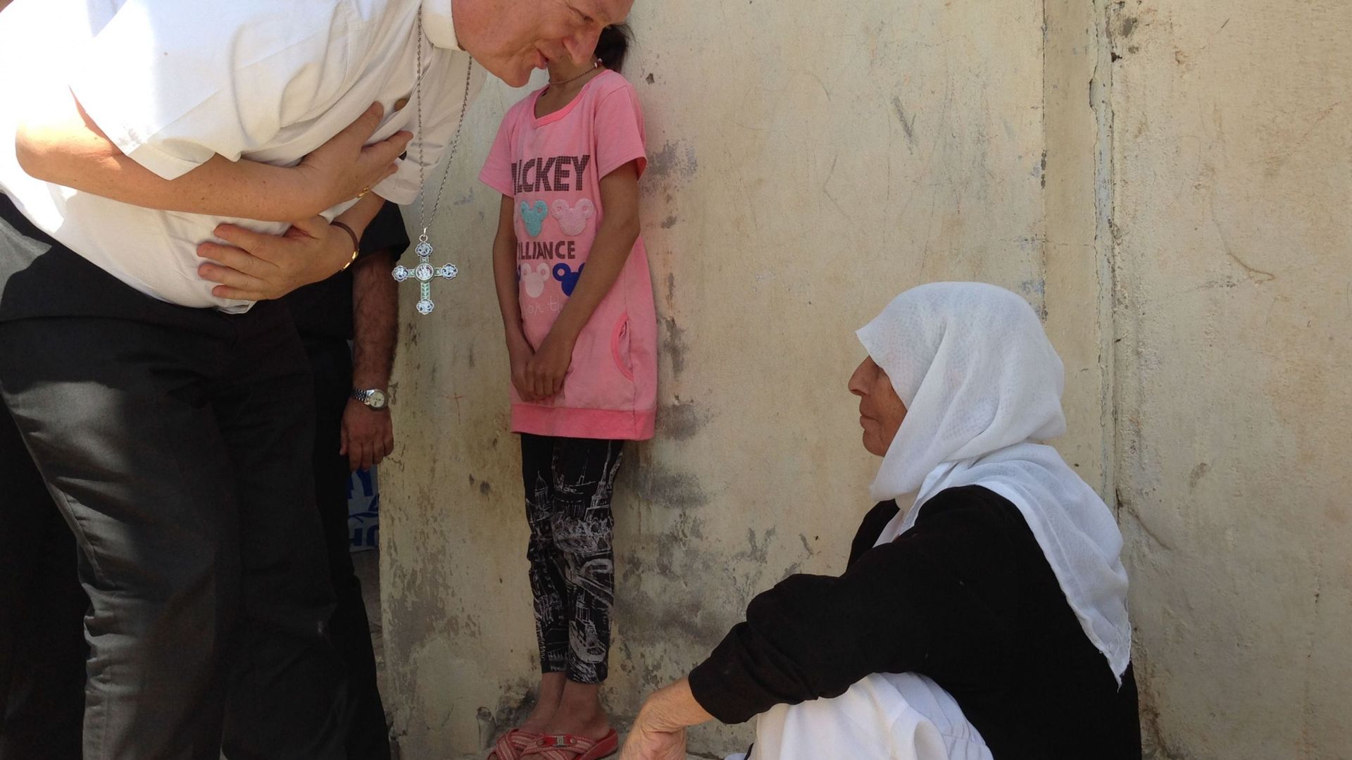 L'éveque auxiliaire de Malines-Bruxelles rencontre une victime yezidie de 96 ans