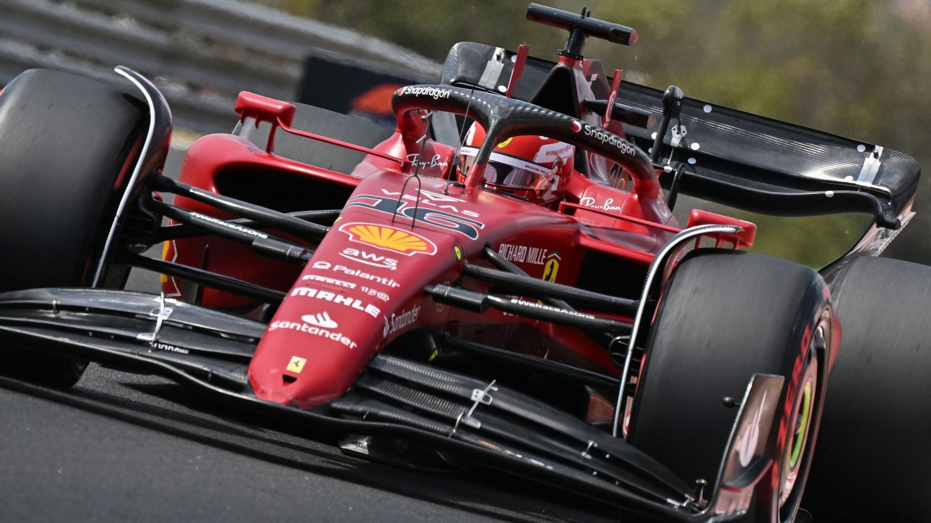 Leclerc remporte la deuxième séance d’essais libres.