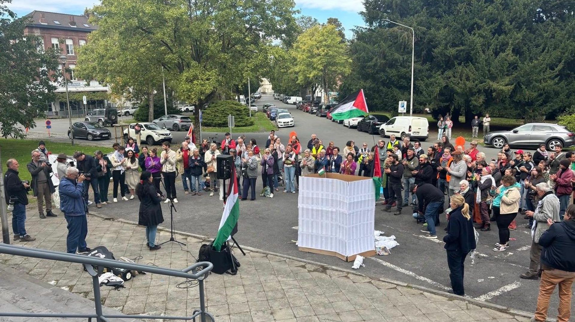 Tournai : gros déploiement policier pour le procès de l’activiste Anuna De Wever