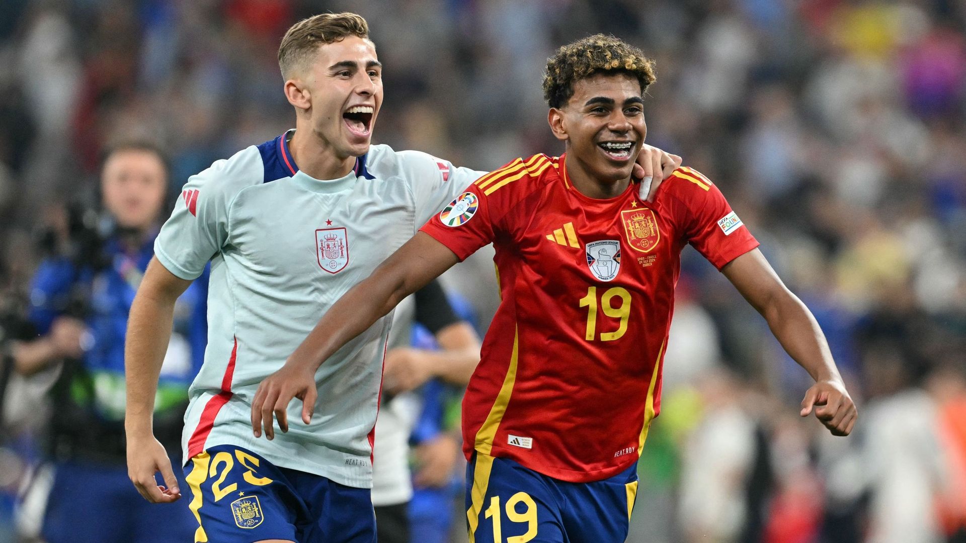 Supplément Du Progrès Lyon – Spécial Euro 84 – Platini Roi D'Europe... RFA