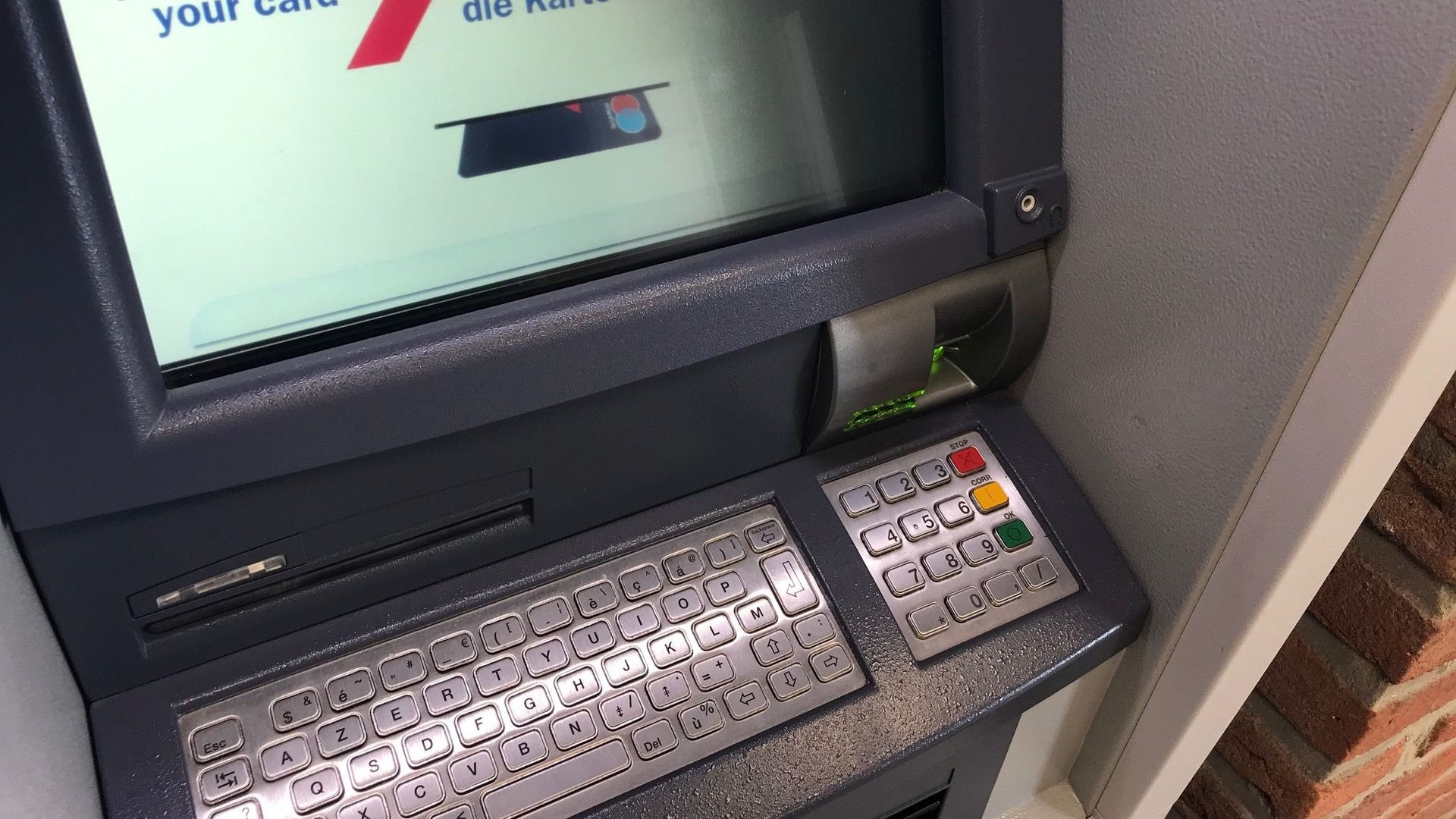 Distributeurs automatiques Belgique : le comparatif de 4 grandes