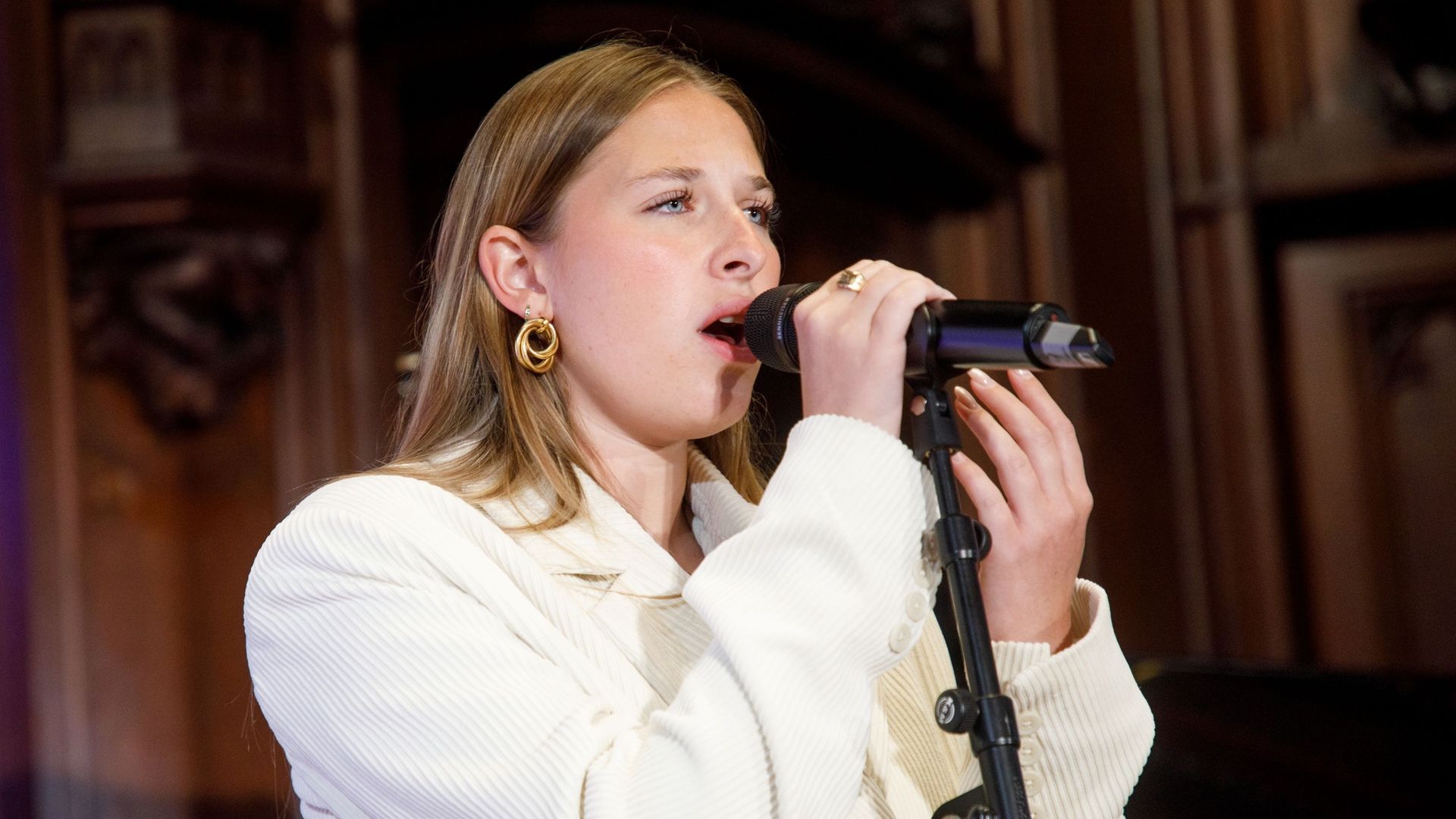 Helena Bailly annoncée au Ronquières Festival