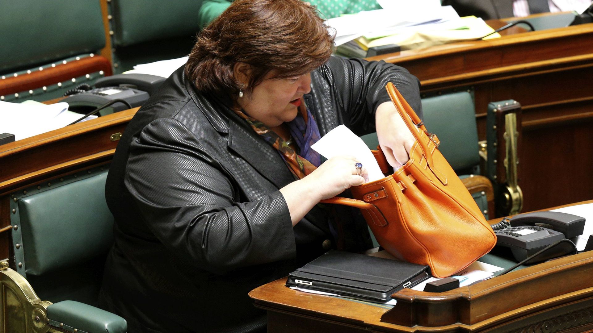 Une nouvelle forme de fraude à l'immigration, la fausse paternité