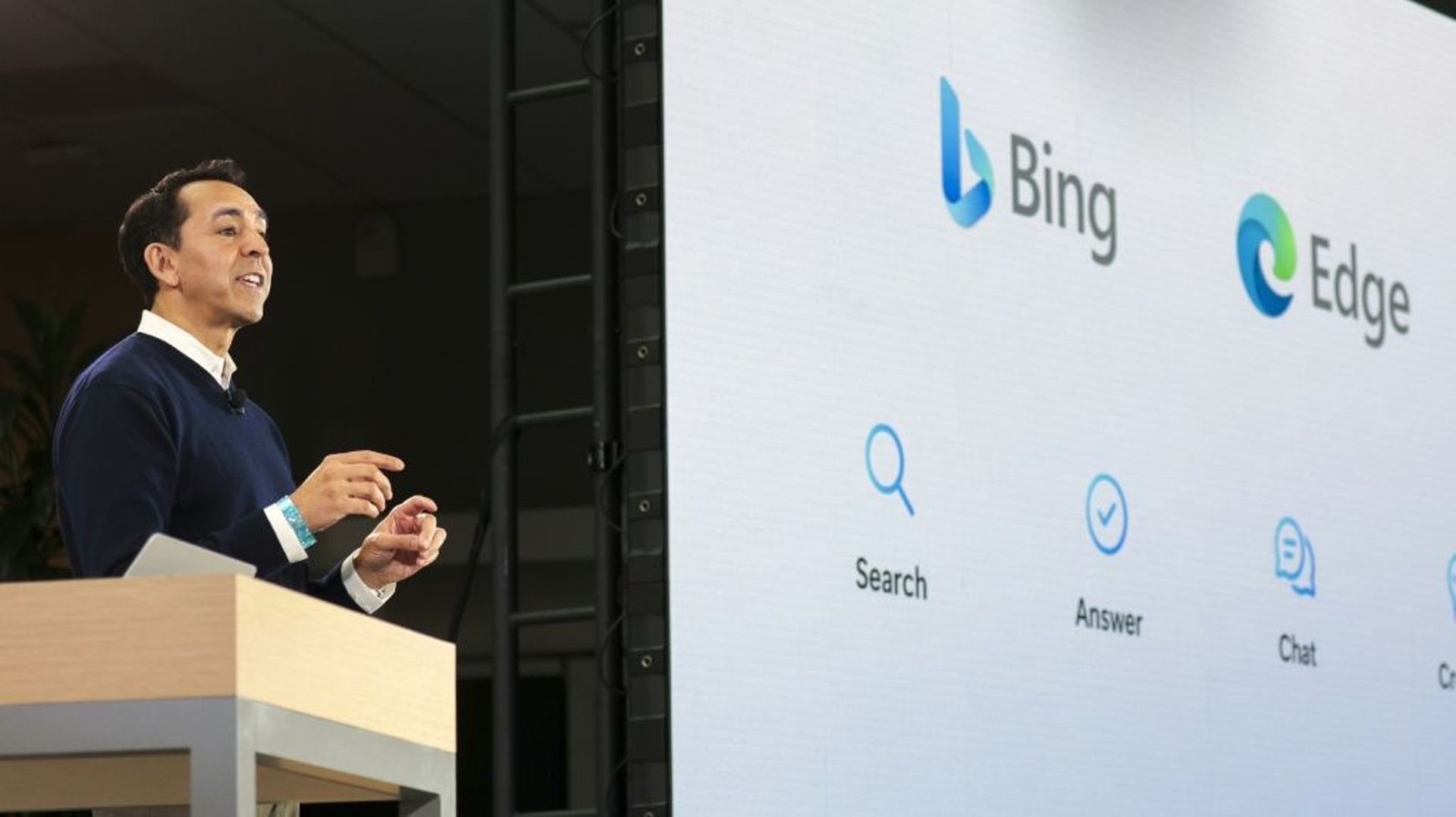 Yusuf Mehdi, vice-président de Microsoft, annonce l'intégration de ChatGPT pour Bing, le 7 février 2023 à Redmond