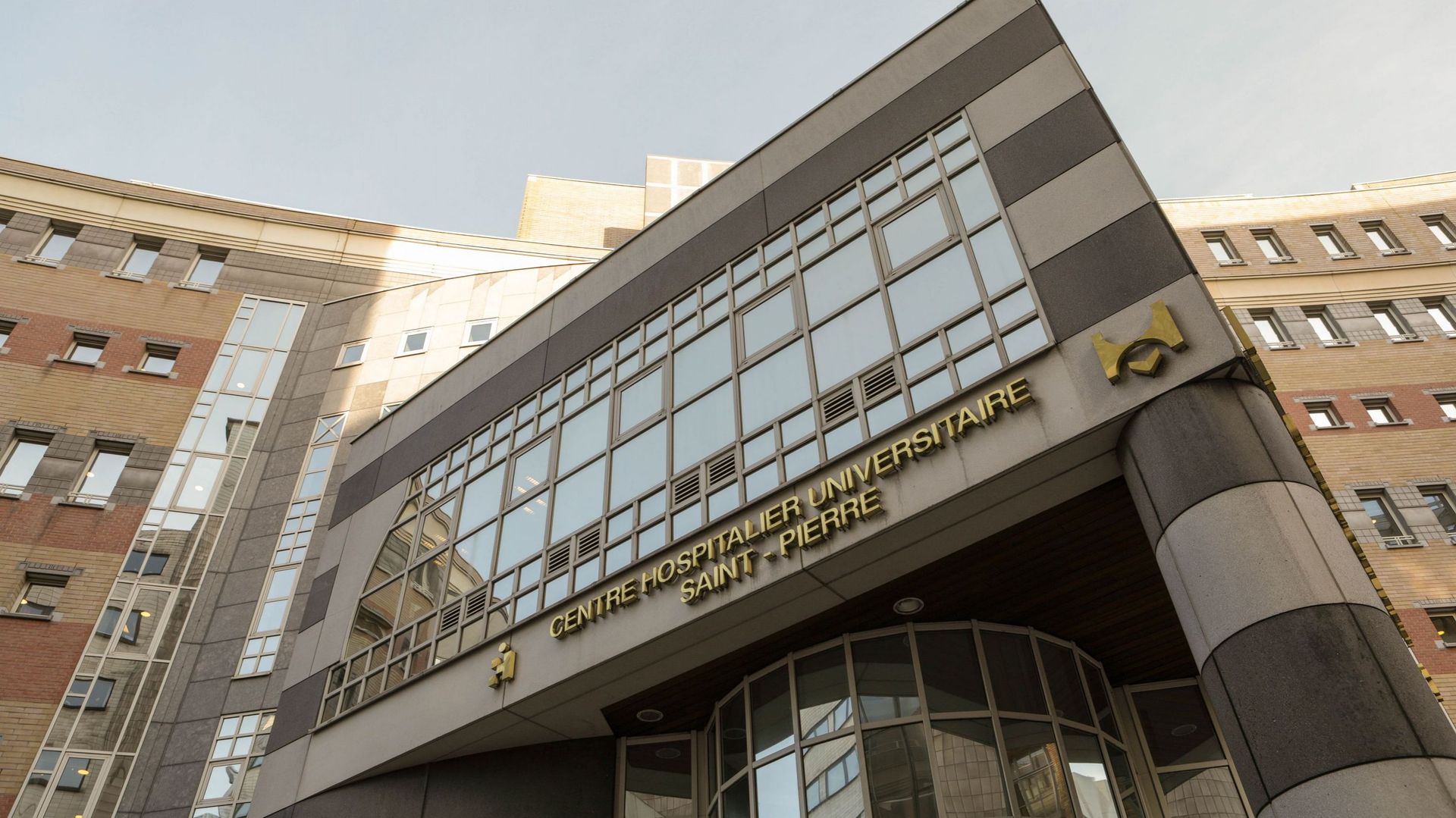 Coronavirus en Belgique le syndicat libéral CGSLB dépose un préavis