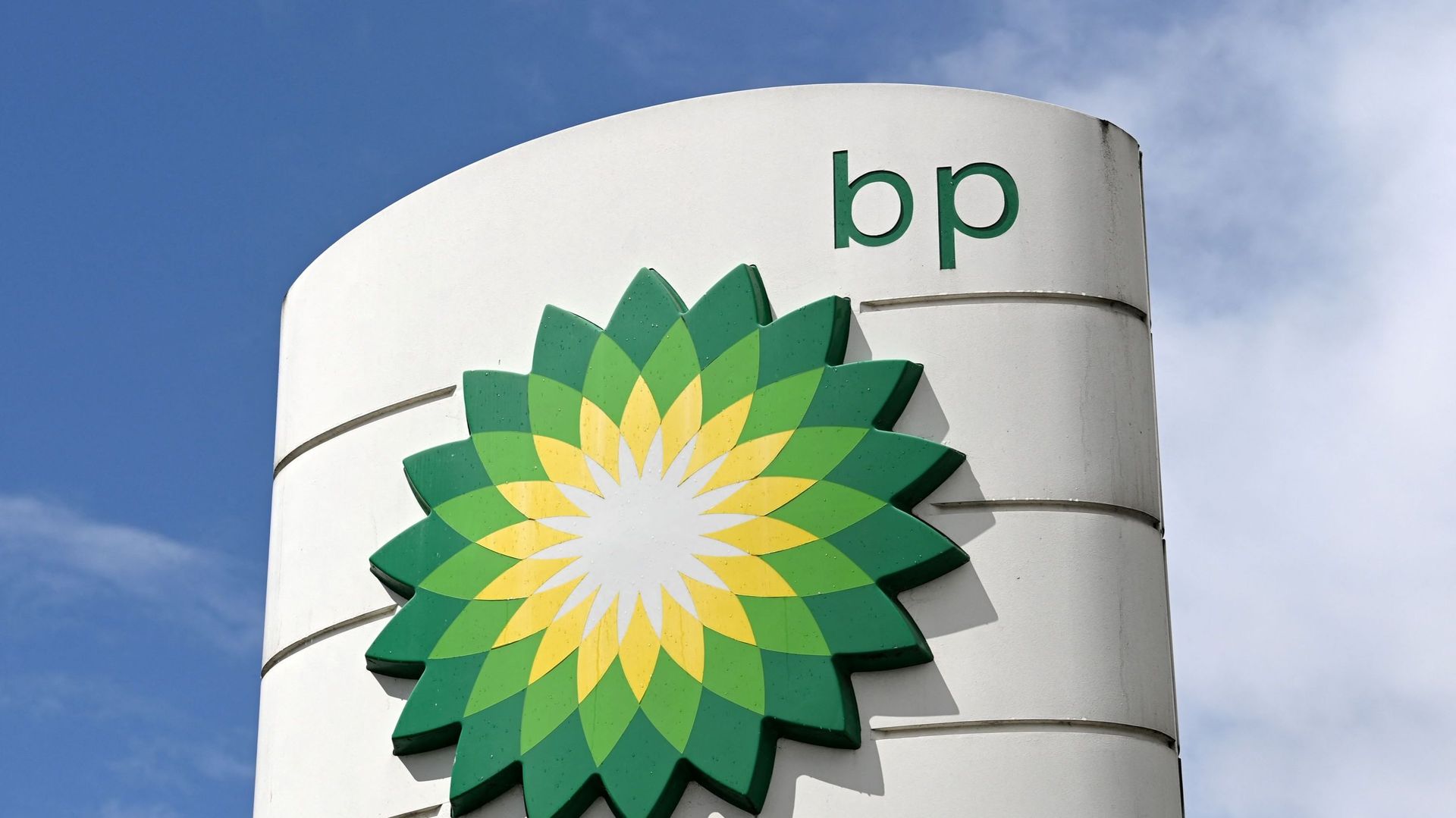 Des stations-essence gérées par le britannique BP et son rival américain ExxonMobil ont fermé au Royaume-Uni à cause de pénuries de carburant.