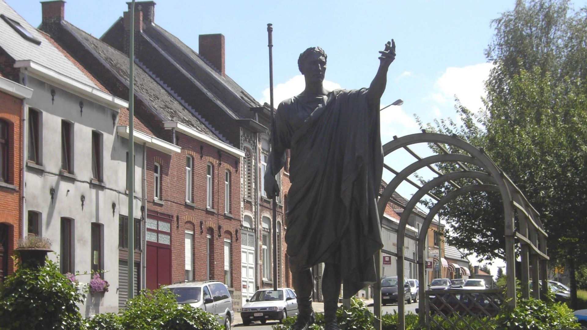 Illustration : la statue de Jules César - Zottegem - Velzeke