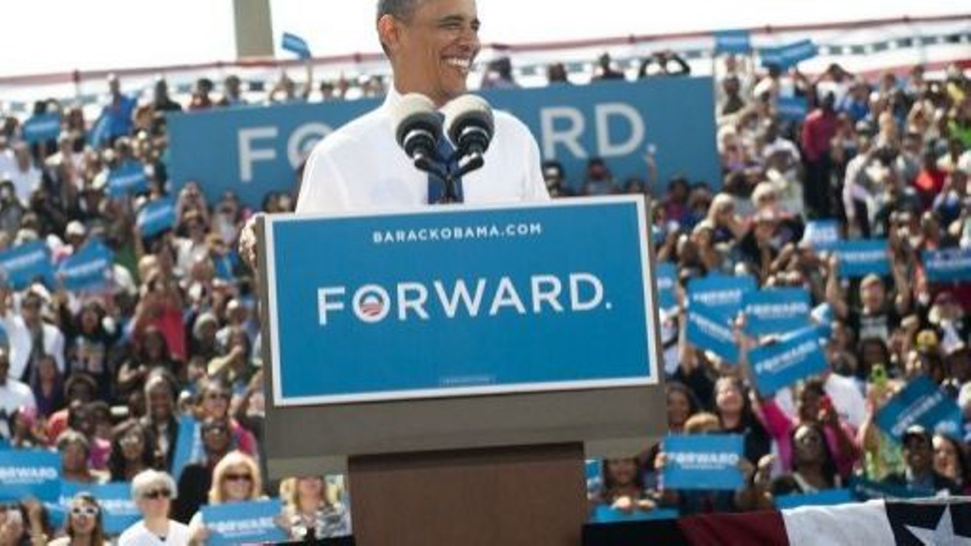 Etats-Unis: Obama reprend son thème du "changement" et égratigne Romney