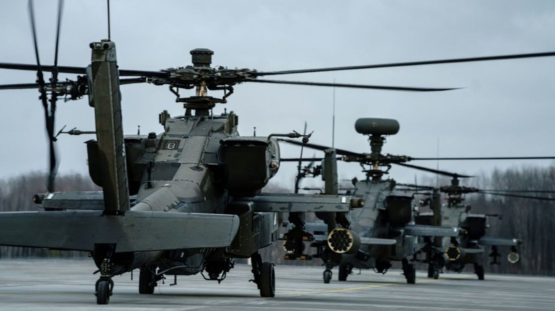 Plusieurs hélicoptères d'attaque "Apache" déployés depuis le 26 février en Lettonie