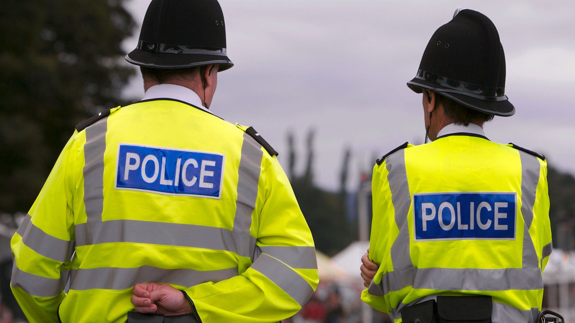 Au Royaume-Uni, des soupçons de crimes sexuels pèsent à nouveau sur un agent de la police.