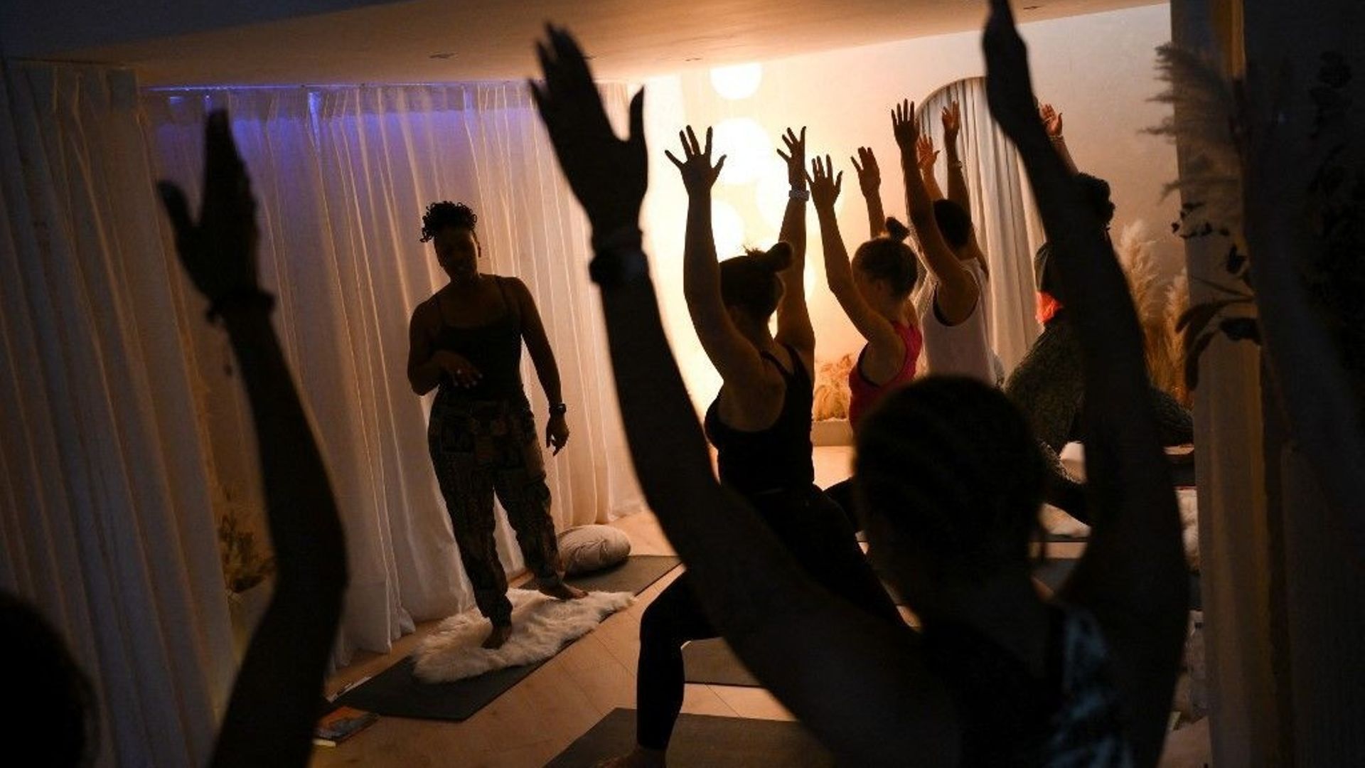Stacie Graham et les "guerrières" d'un yoga plus ouvert.