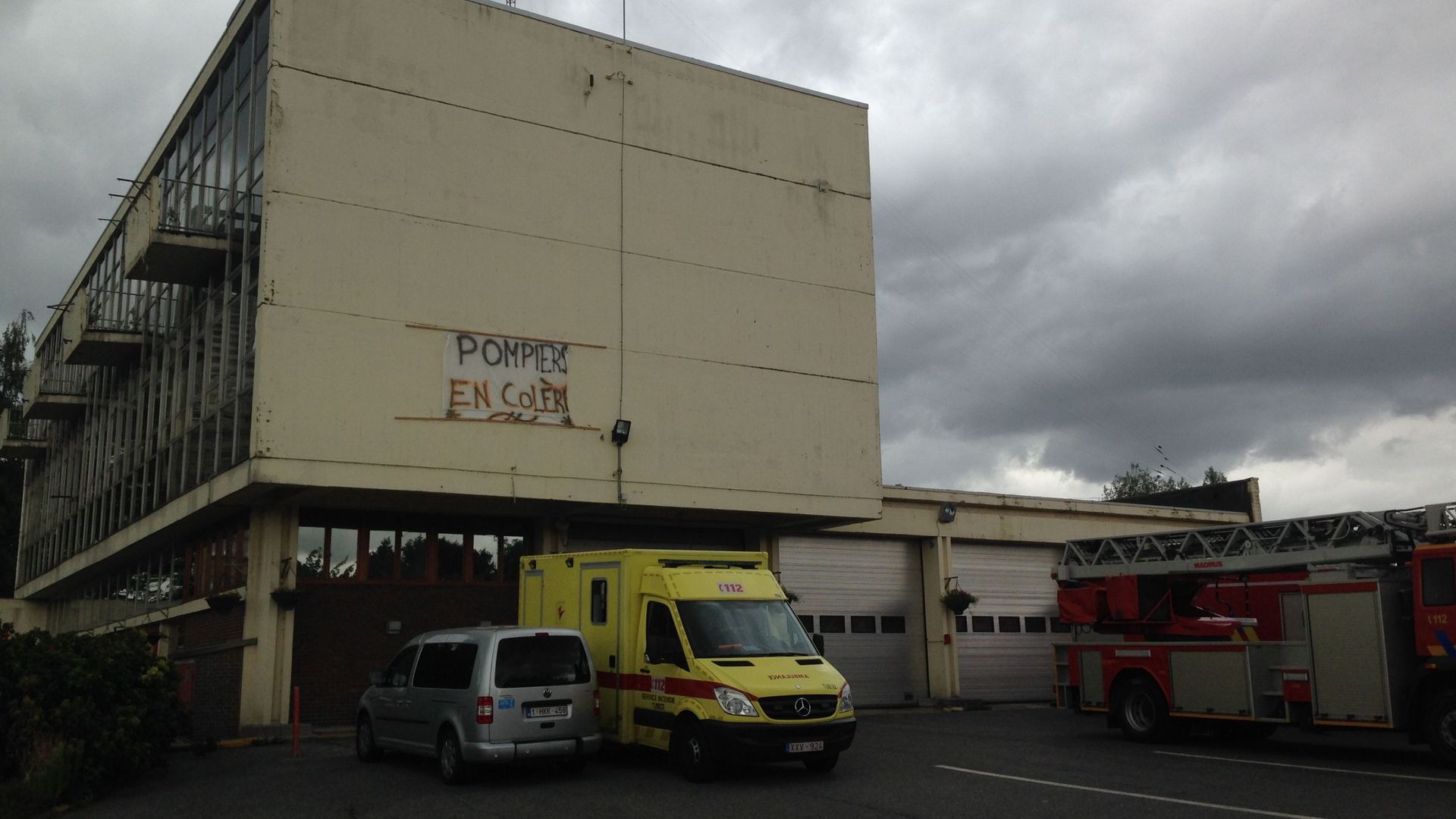La vieille caserne du service incendie de Tubize, construite en zone inondable.
