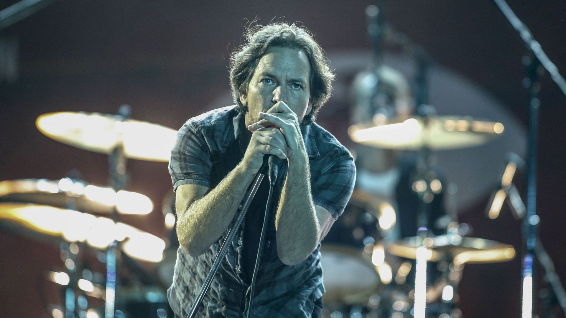 Dans les coulisses du clip "Retrograde" de Pearl Jam... 