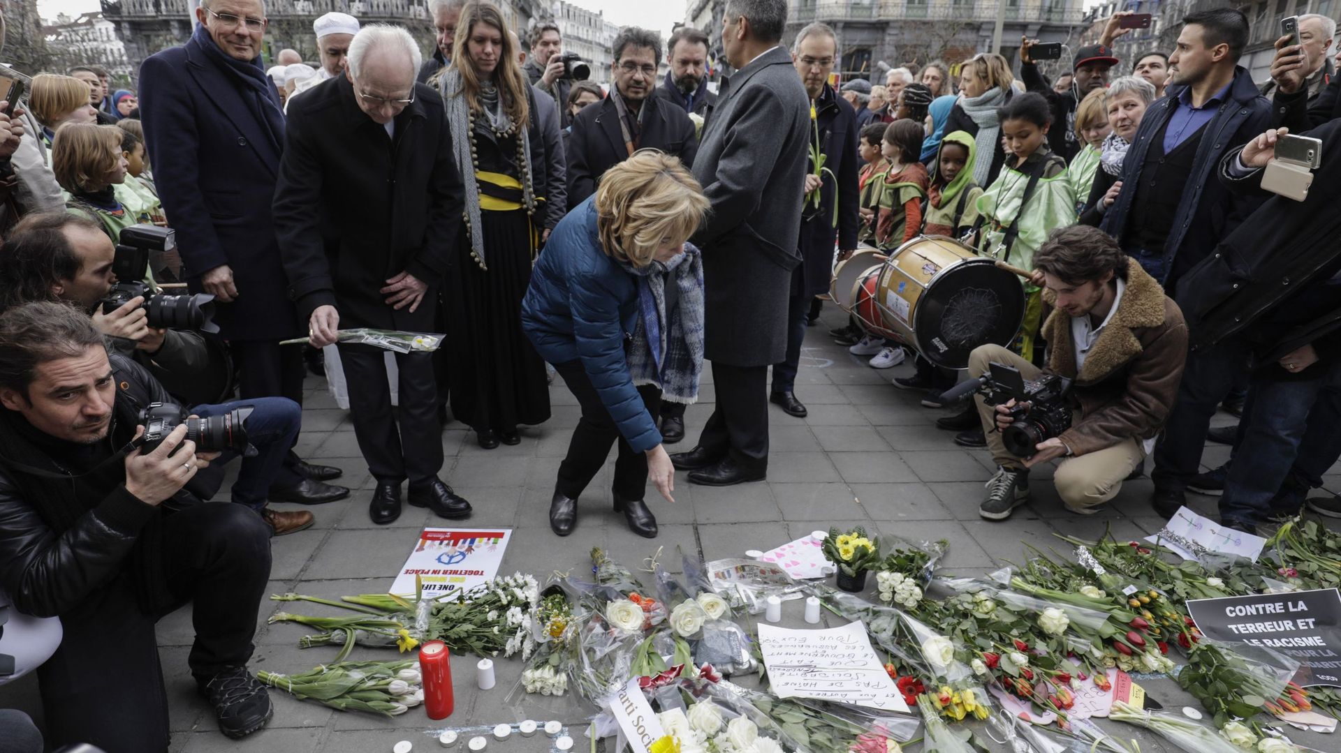 Une cérémonie d'hommages aux victimes des attentats de Bruxelles du 22 mars 2016