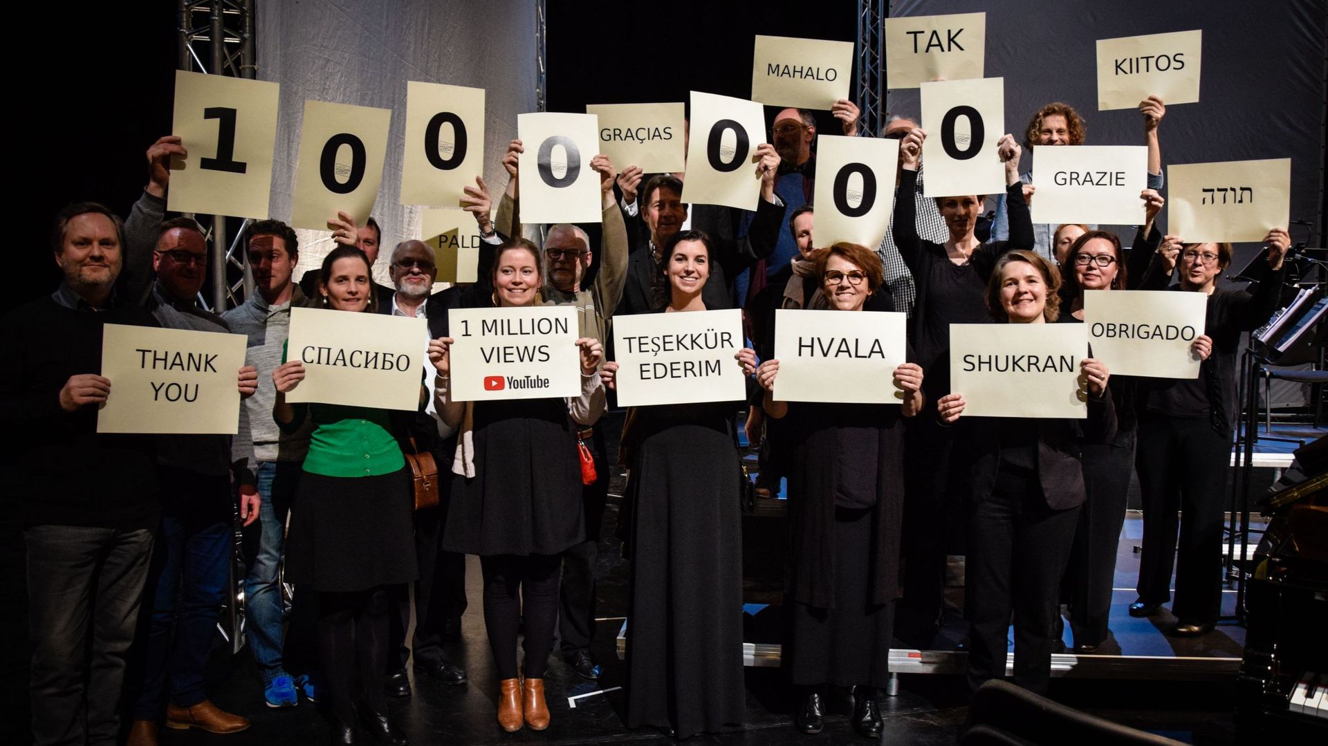 Le Vlaams Radiokoor en avril 2018 en célébrant 1 million de vues