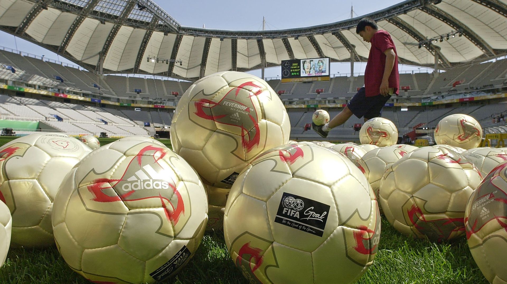 Ballons siglés Adidas lors de la coupe du monde 2002 à Séoul