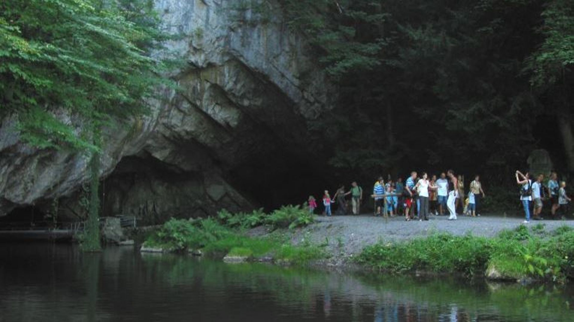 Le domaine des grottes de Han est la plus vielle attraction touristique de Belgique.