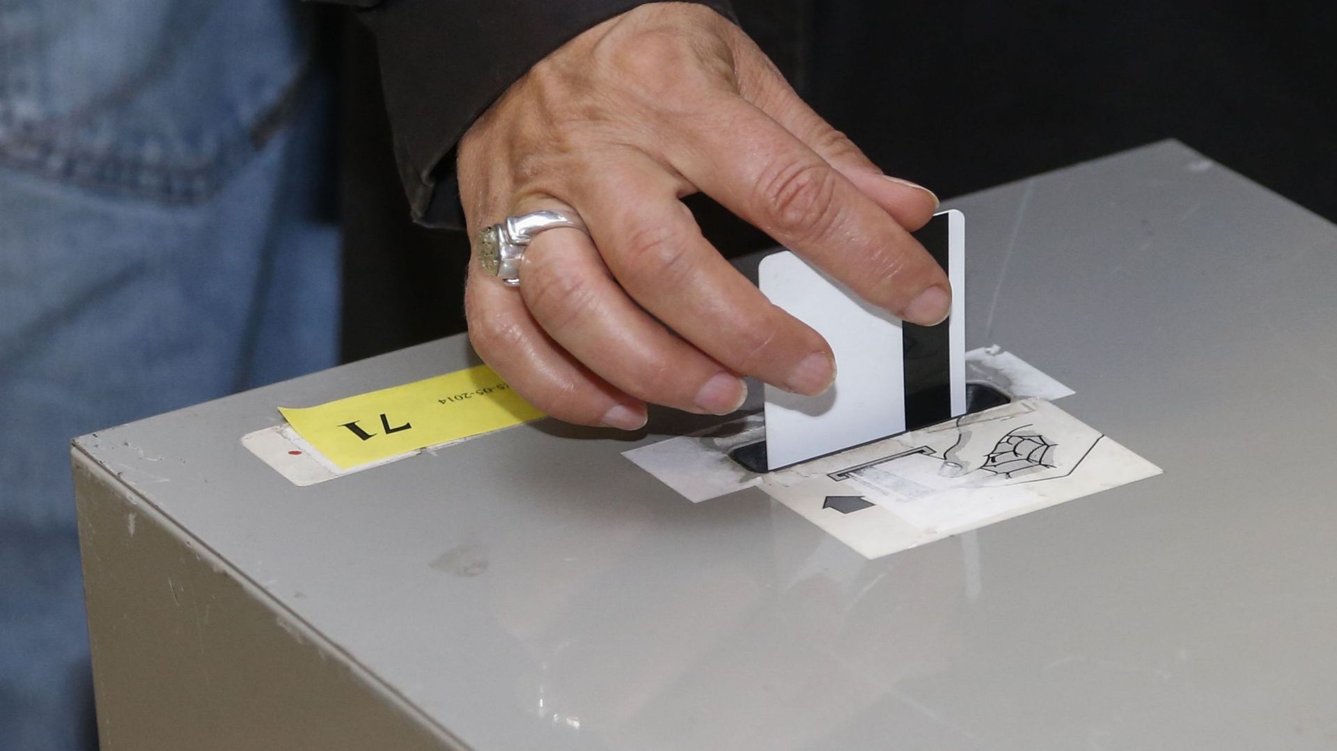 Prochain mode de scrutin: électronique ou papier?   