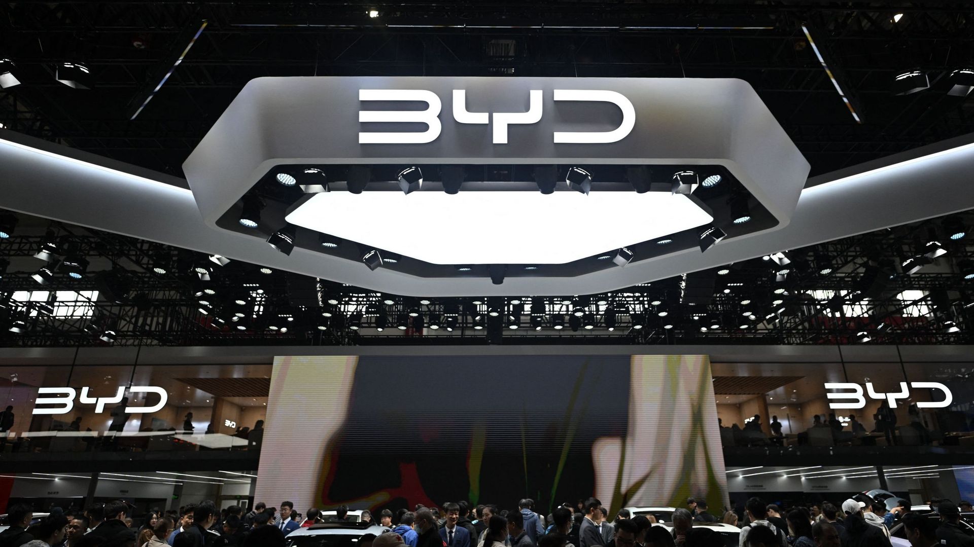 L’entreprise chinoise BYD détrône Tesla et devient le premier constructeur de véhicules électriques