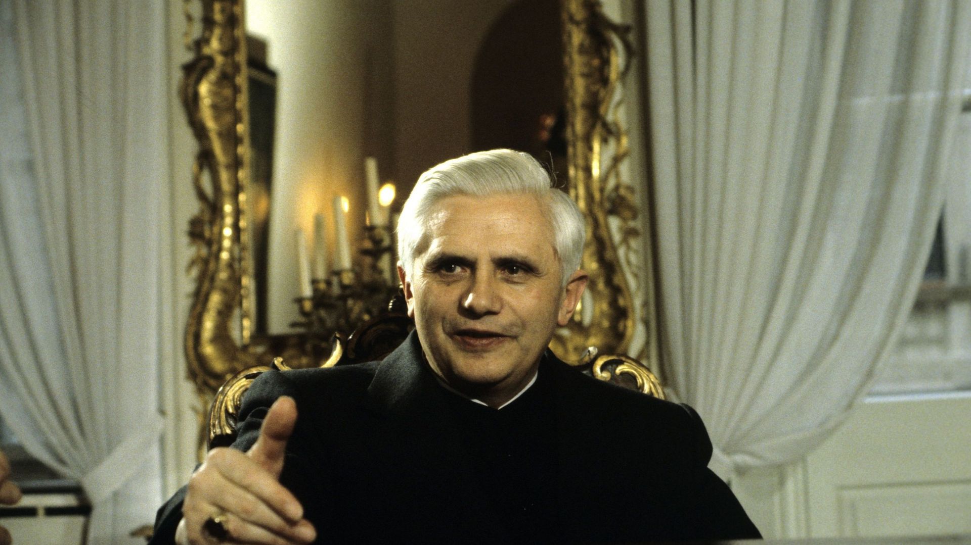 L’archevêque de Munich lors d’une interview dans son palais à Munich – 1980