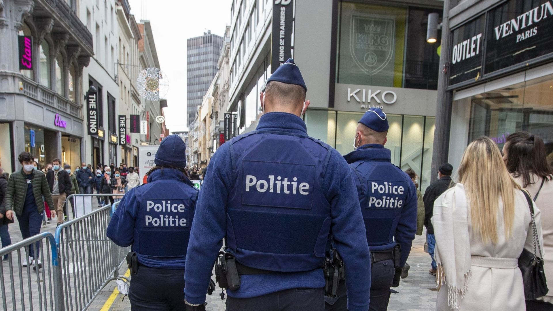 La police ici sur la rue Neuve dans le centre de Bruxelles.