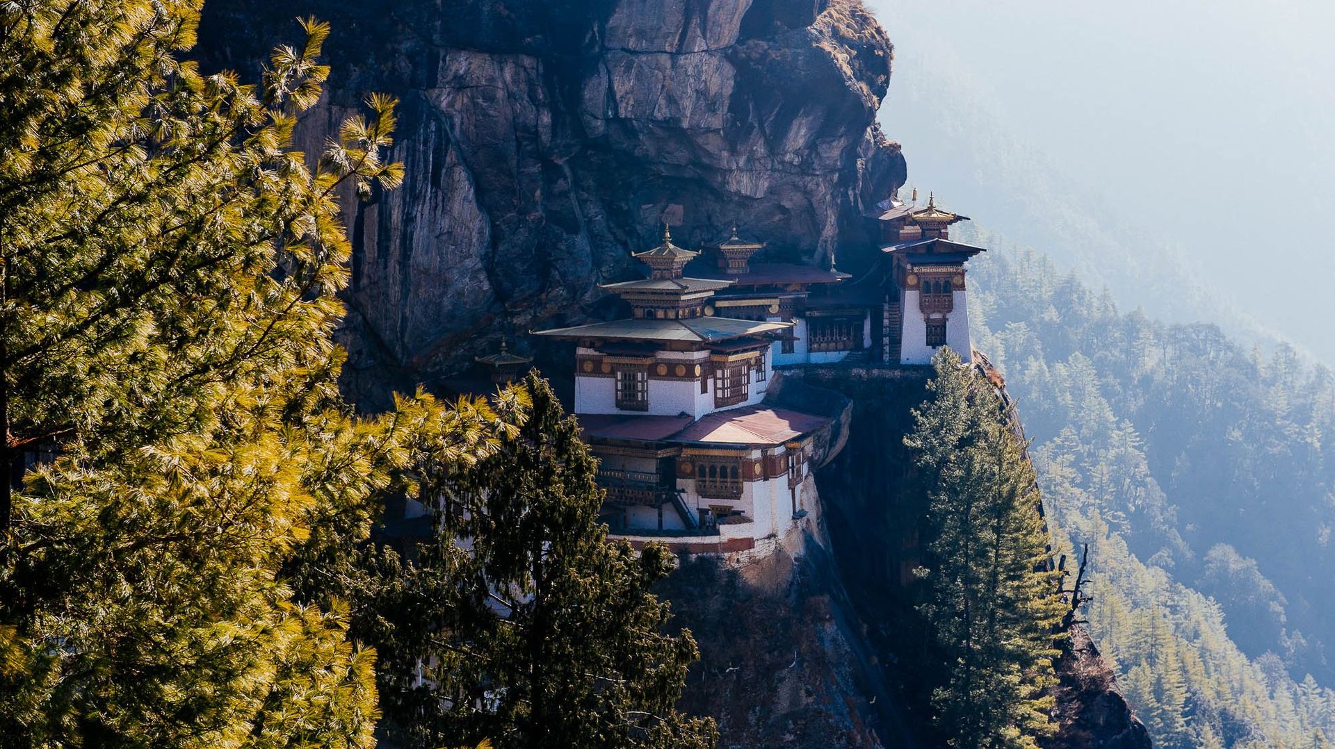 Le "tiger nest", temple emblématique du Bhoutan, est un lieu sacré pour tous les bouddhistes.
