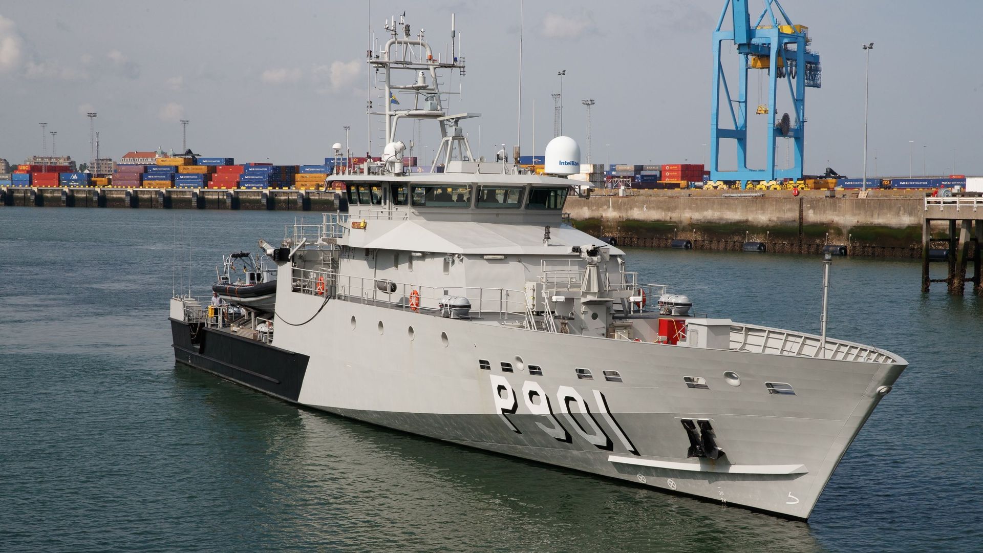 Le patrouilleur P901 Castor de la Marine belge dans le port de Zeebrugge lors d'une visite royale en 2019.