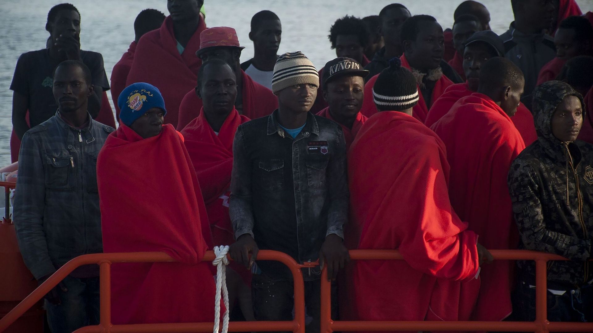 Plus de 600 migrants secourus durant le week-end par la Marine ...