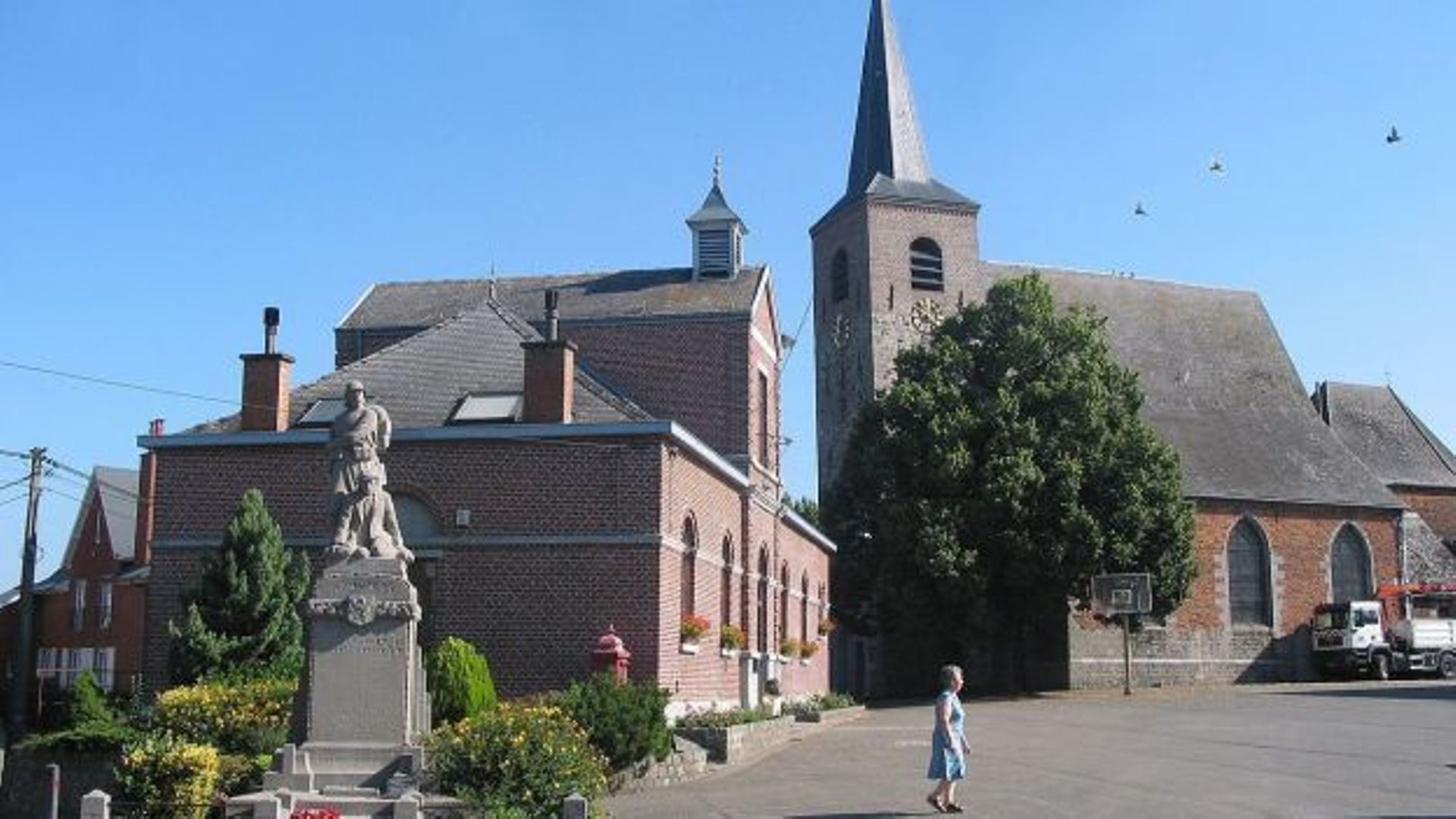 Maison communale et l’église Saint-Martin