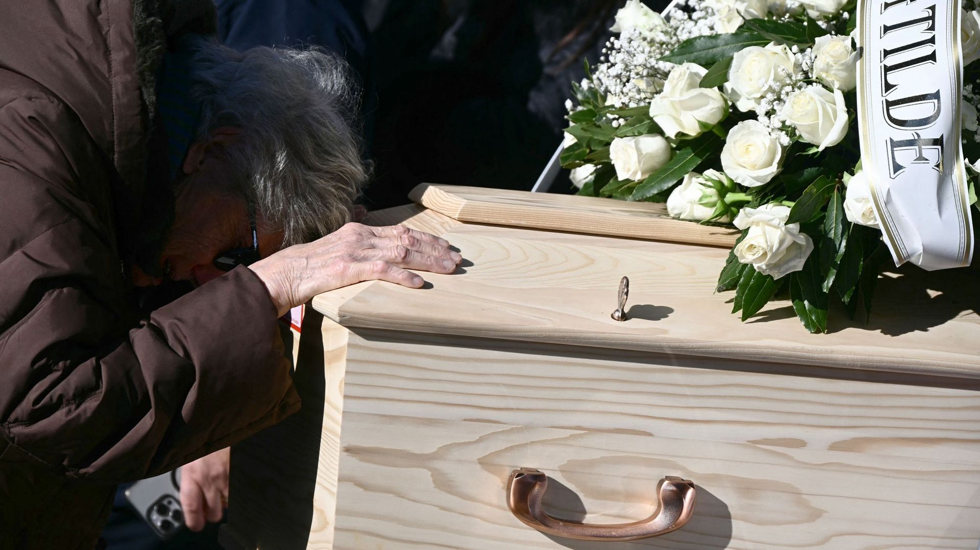 Incendie de Crans-Montana : le parquet du Brabant wallon ouvre un dossier, pour faciliter les contacts entre les victimes et les autorités suisses