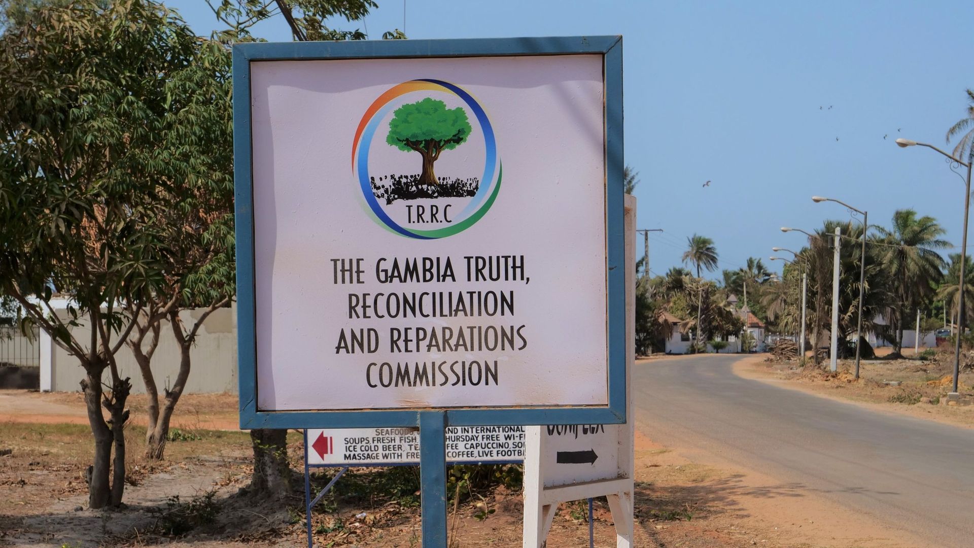 La retransmission des auditions de la Commission vérité, réparations et réconciliation passionne les Gambiens.